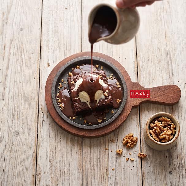 Sizzling Brownie Sizzler Plate Wooden Racket Tray - 5 Inch