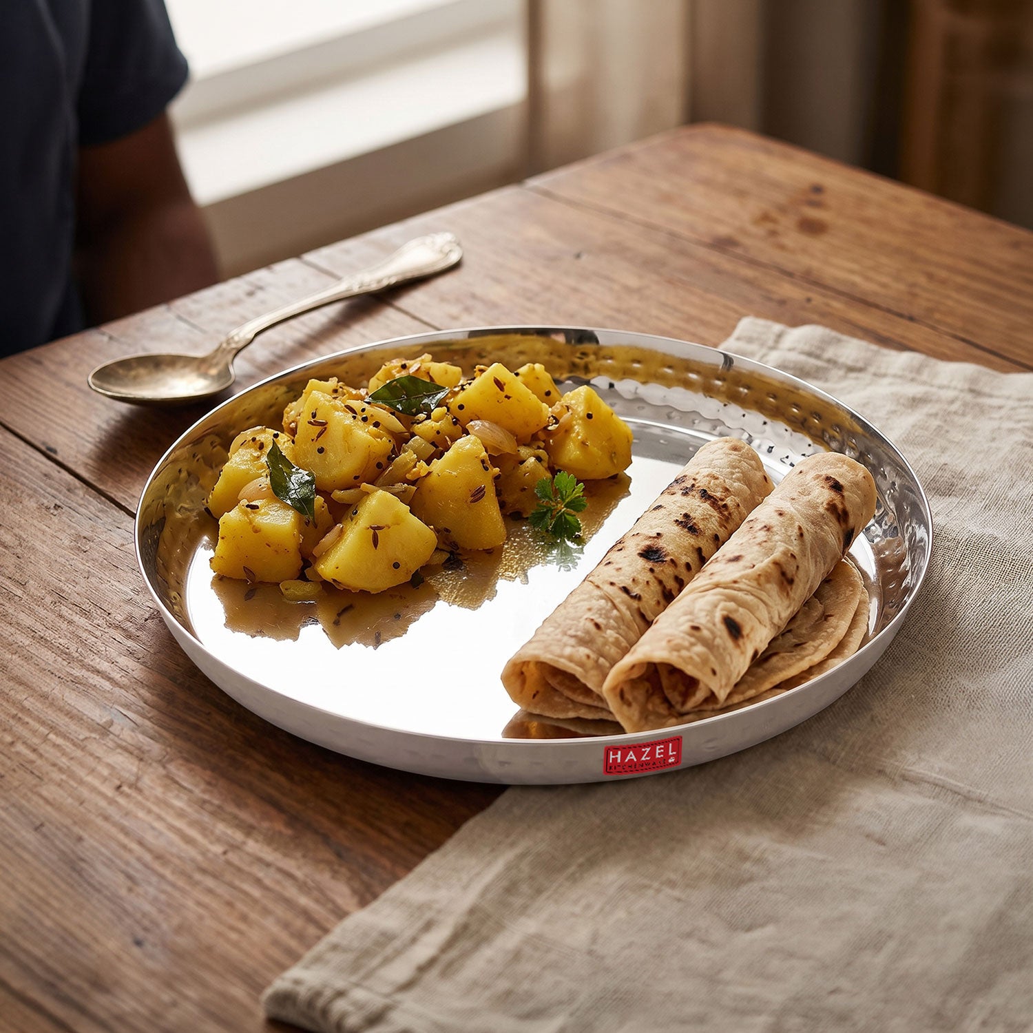 Stainless Steel Lunch Plate 23 cm, Plate with Hammered Style Side Walls